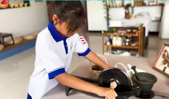 吉林油田实验小学：童眼探百草 文化润心田